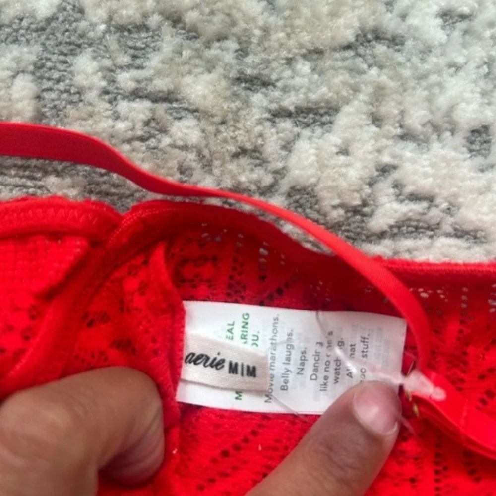 NWOT Aerie Red‎ Lace Bralette with Adjustable Straps M